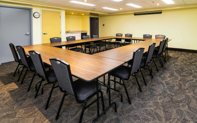 Comfort Inn & Suites