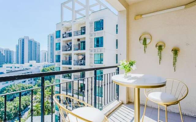 Locals Boutique Apartment Huafa Plaza 16