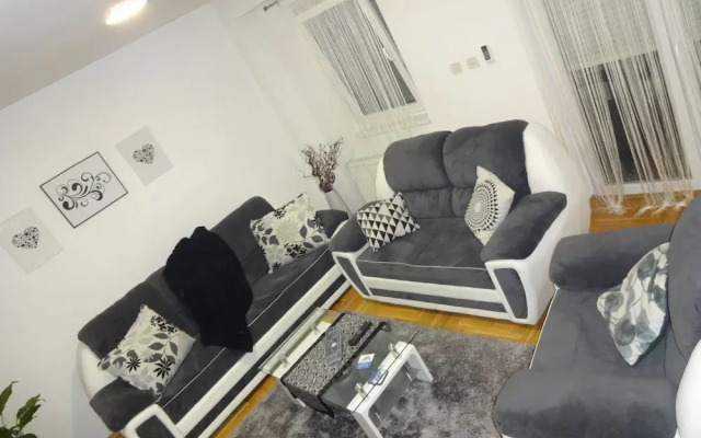 Apolon Apartments