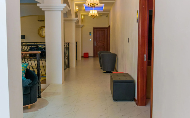 L'ver Hotel