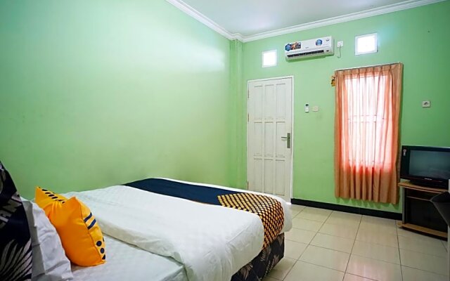 Marzan Syariah Guest House by OYO Rooms