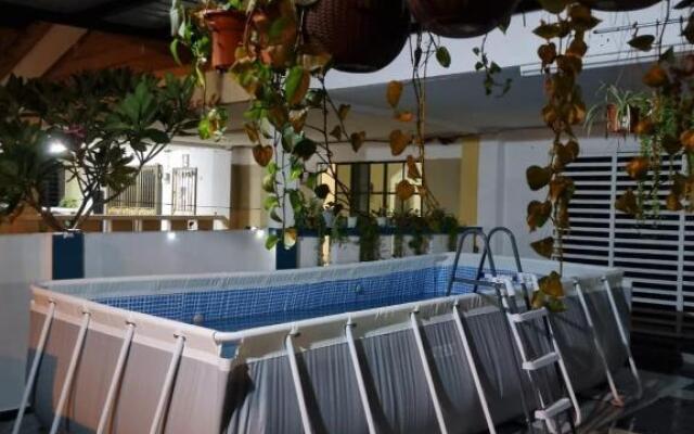 PRIVATE POOL WITH Wifi Ssue Klebang Chemor Homestay-Guesthouse