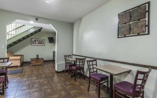 Econo Lodge