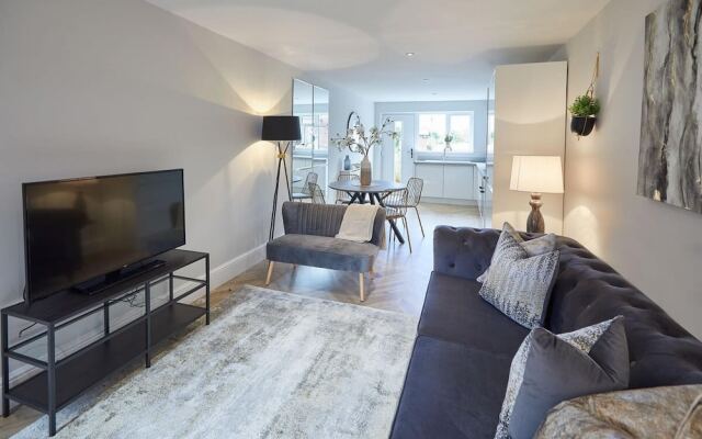 Host Stay The Madison at Prospect Hill Apartments