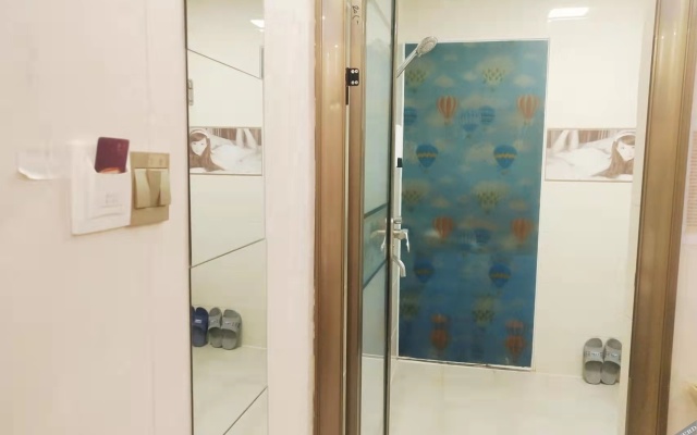 Tonghuayuan Business Hotel