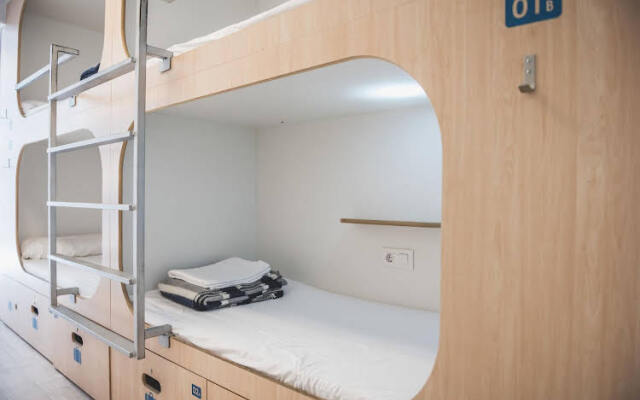 The Hostel Box - Gaudi