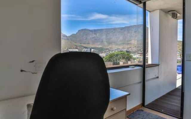 Signal Hill 1 by CTHA, Cape Town
