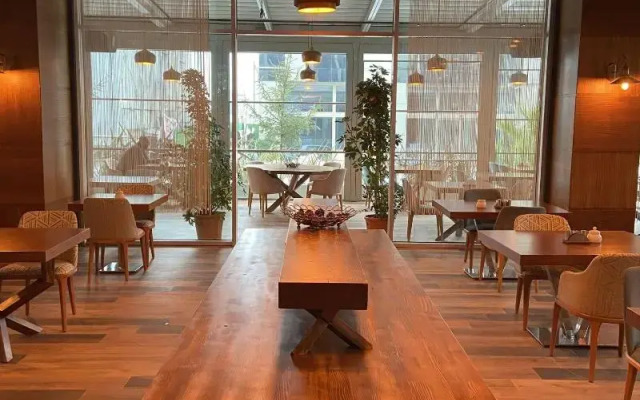 Discovery Hotel