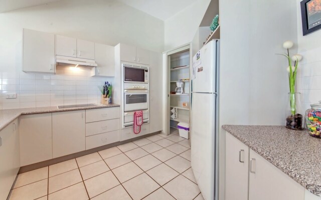 Thurlow Avenue 28, 'Ripple Cove'