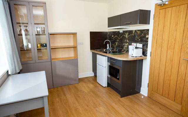 Alexander Apartments Studios