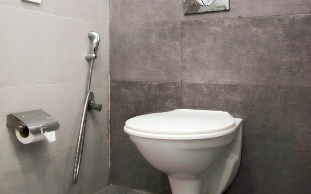 Oyo Townhouse  132 Hotel The Grand