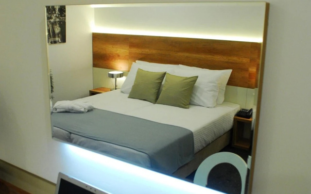 Santiny Hotel & Restaurant