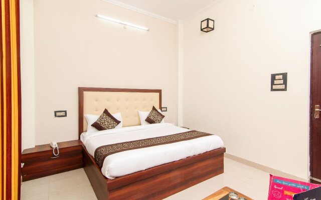 OYO Flagship 12365 CZ Inn