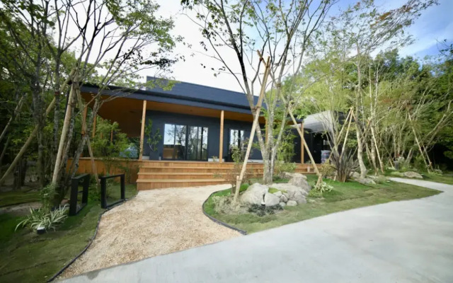 Yufuin Onsen Glaming Comorebi