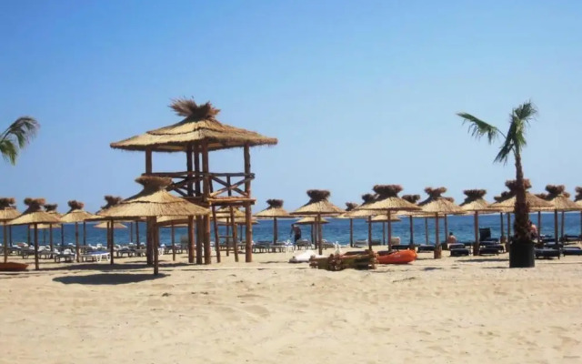 LAZUR 1-5 Apart Complex