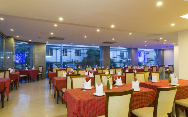 Starlet Hotel