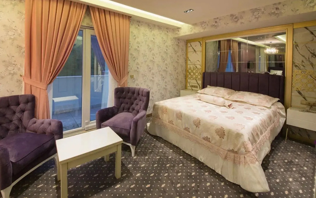 Jolnar Garden Hotel