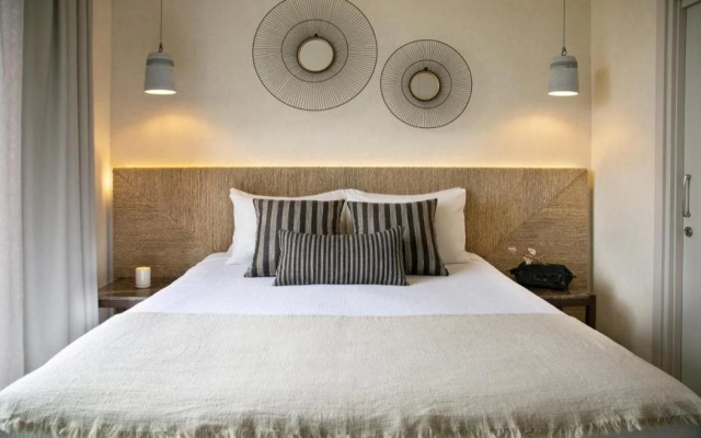 Lora Pearl Luxury Villa By Louis Hotels