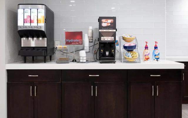 Comfort Inn & Suites