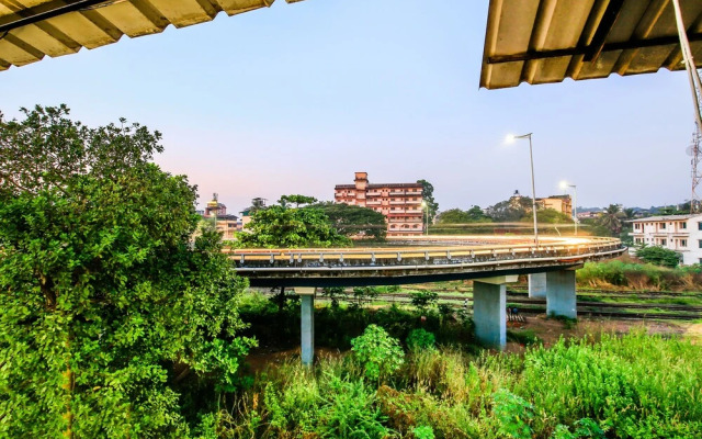 OYO 23035 Srinivas Residency