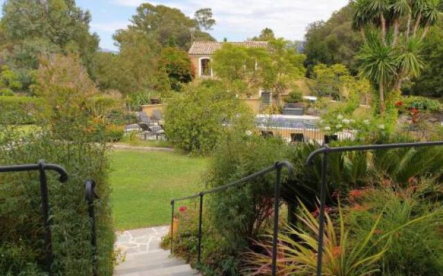 Residences Le Home  A Merula