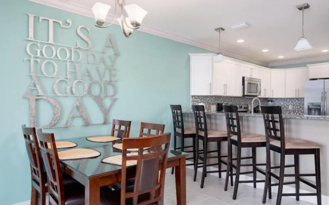 Surfside 5 By BlueSwell