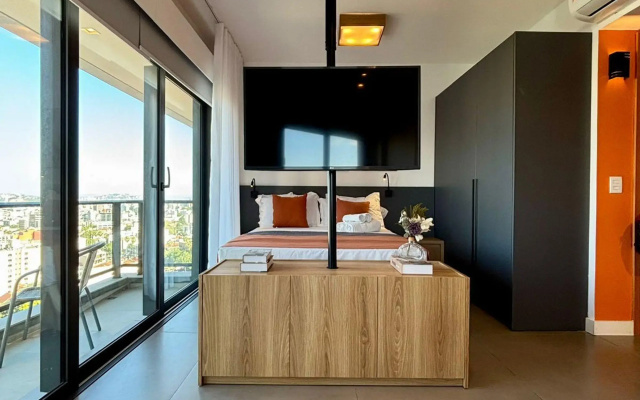 LIV - Apartment 1602