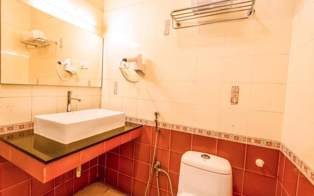 FabHotel Blossoms Service Apartment