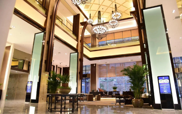 Kande Grand Land Hotel