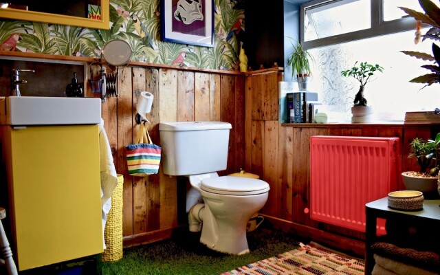 Quirky 2 Bedroom House in Dublin