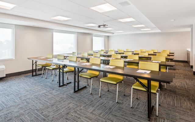 Holiday Inn Express Ft. Lauderdale Cruise-Airport by IHG