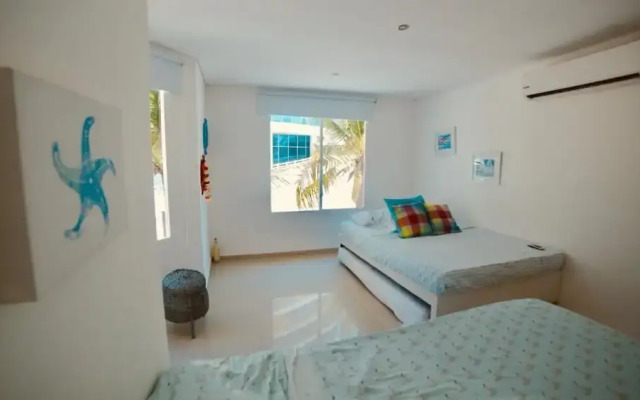 Hermosa Casa Playera