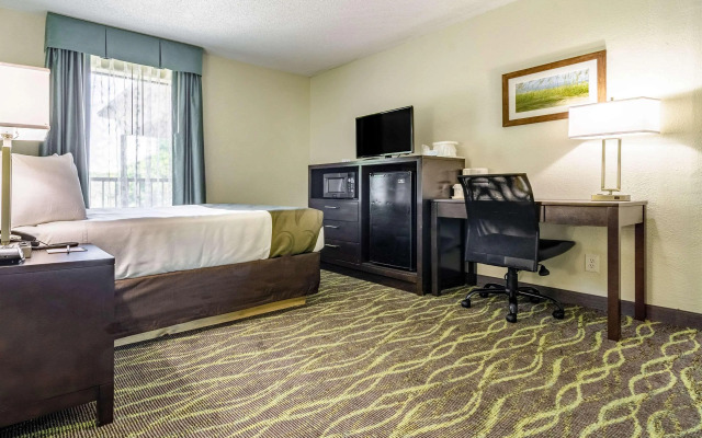 Quality Inn & Suites Creedmor - Butner