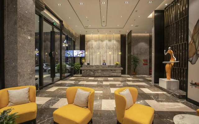Ruiling Hotel (Kaili Huancheng East Road)
