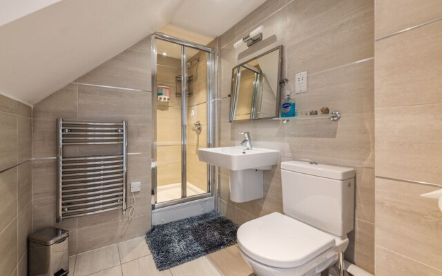 2 Bedroom Penthouse with Parking