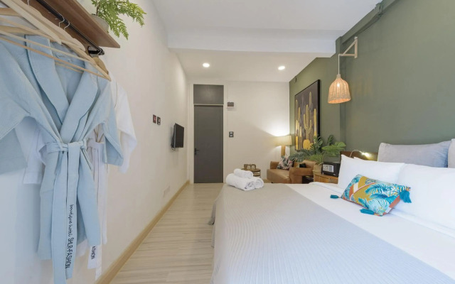YOLO Bangkok Boutique Hotel