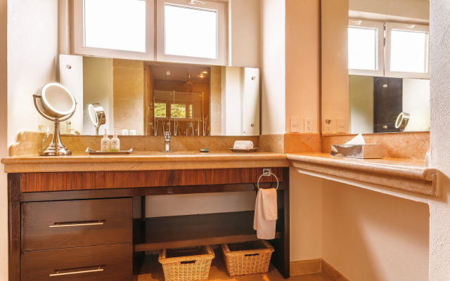 Grand Miramar All Luxury Suites & Residences