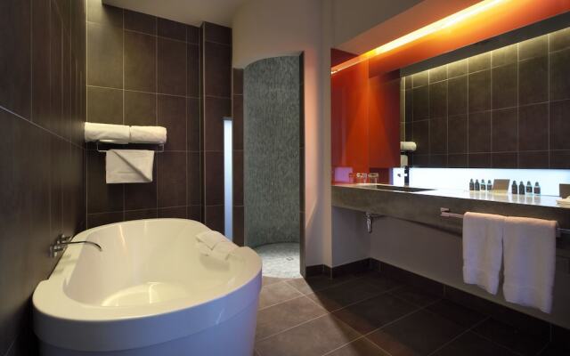 Ice House Hotel