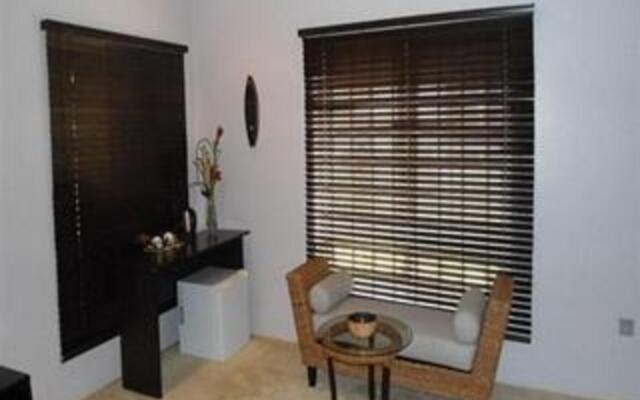 Thornberry Pearl Manor Luxury Suites