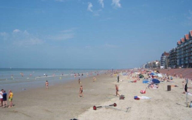 Nice apartment on the edge of the center of Bray-Dunes