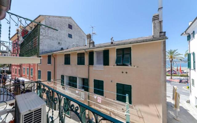 ALTIDO Flat for 4, close to 2 Beaches, Sestri Levante