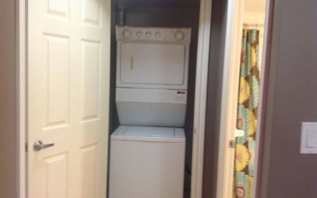 Oxford Furnished Apartments, Mississauga