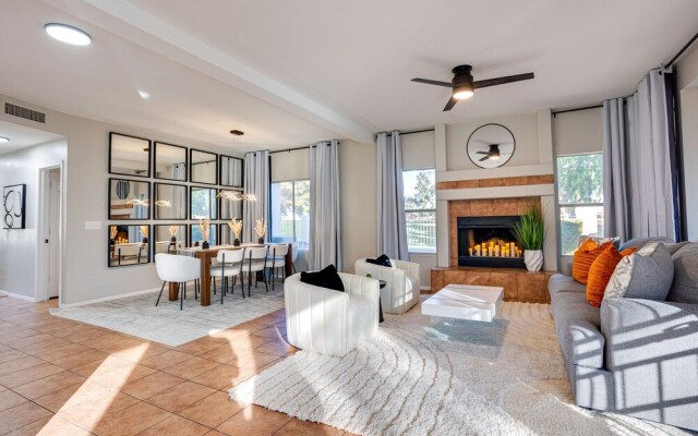 73rd Glendale 4 Bedroom Home by RedAwning