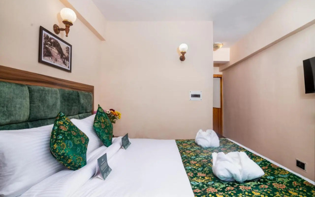 Muscatel Roma - 400 Mts from Mall Road