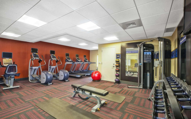 Hampton Inn & Suites Madison-West