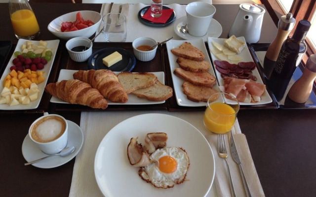 Hotel La Colina