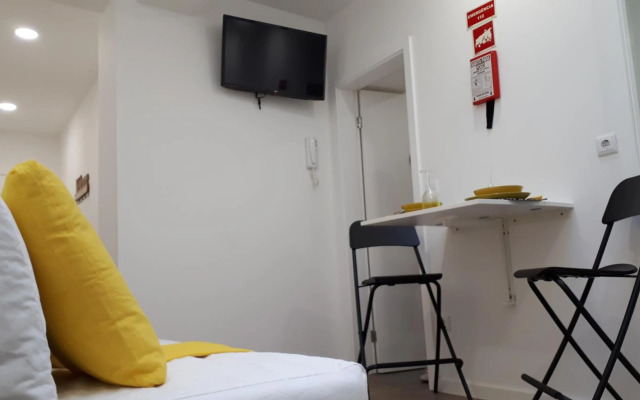 TMB (Train / Metro& Bus ) Oporto Station House