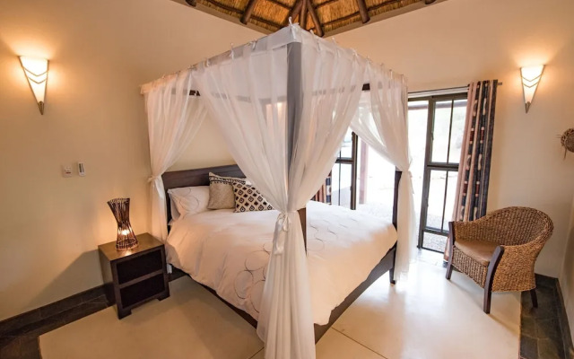 Luxury Villa With a Swimming Pool in Hoedspruit