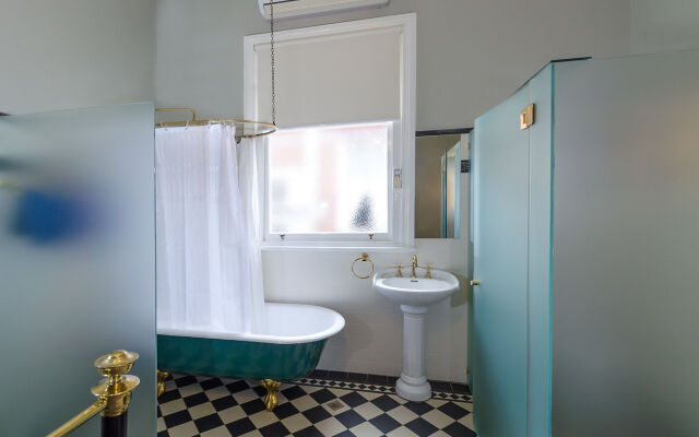 Criterion Hotel Warwick