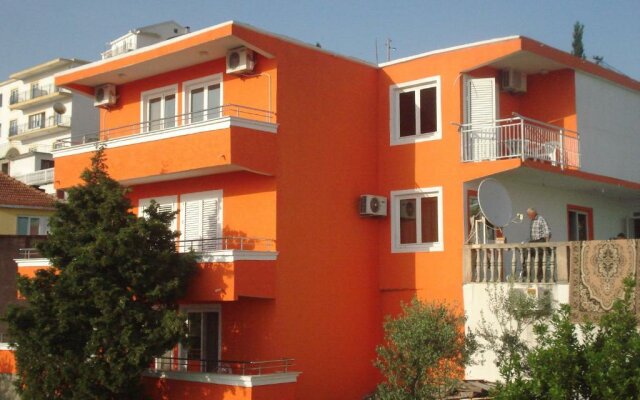 Apartments Djakonovic